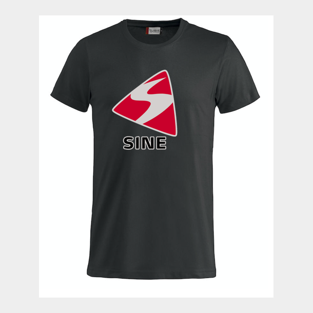 B&C Tee med Stort SINE logo Sort